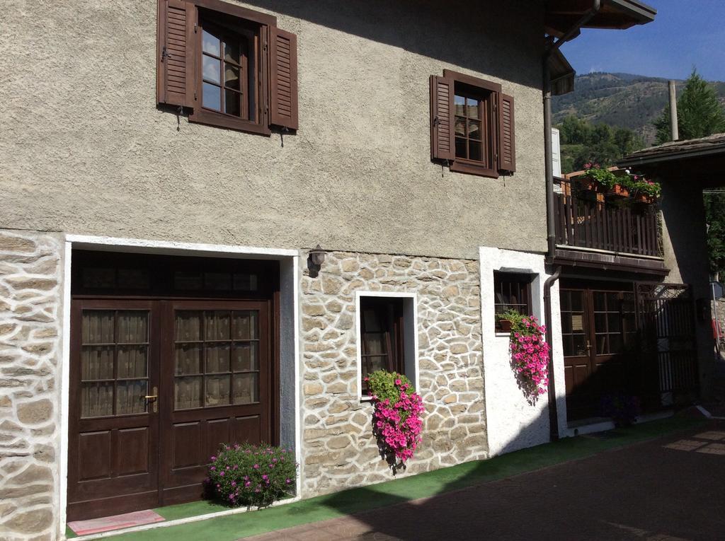 B&B La Vieille Meison De Pappa Sarre Esterno foto