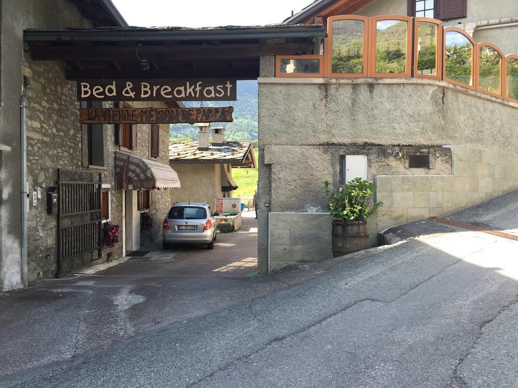 B&B La Vieille Meison De Pappa Sarre Esterno foto