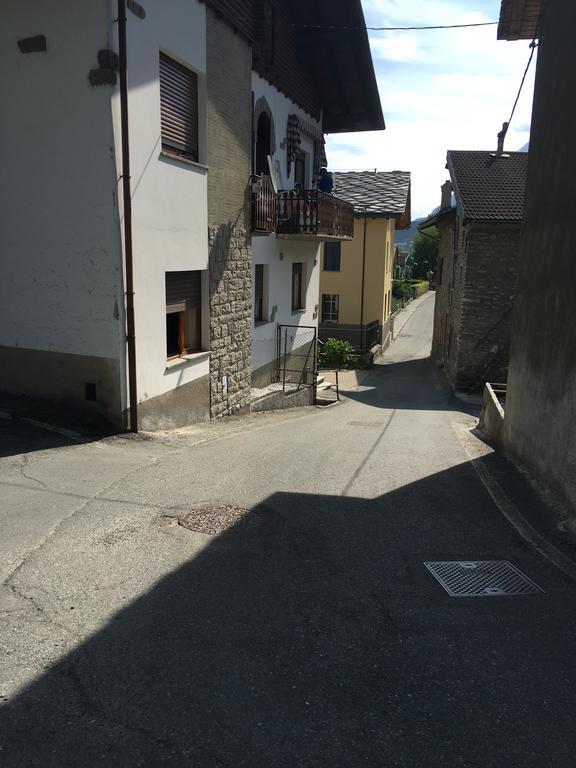 B&B La Vieille Meison De Pappa Sarre Esterno foto