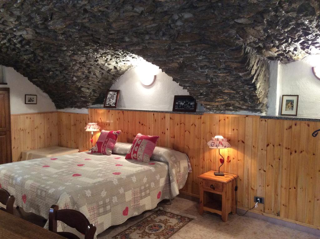 B&B La Vieille Meison De Pappa Sarre Esterno foto