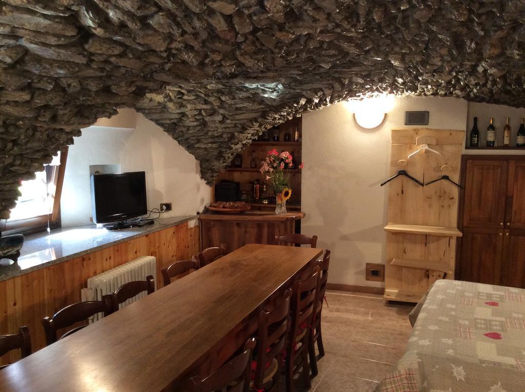 B&B La Vieille Meison De Pappa Sarre Esterno foto
