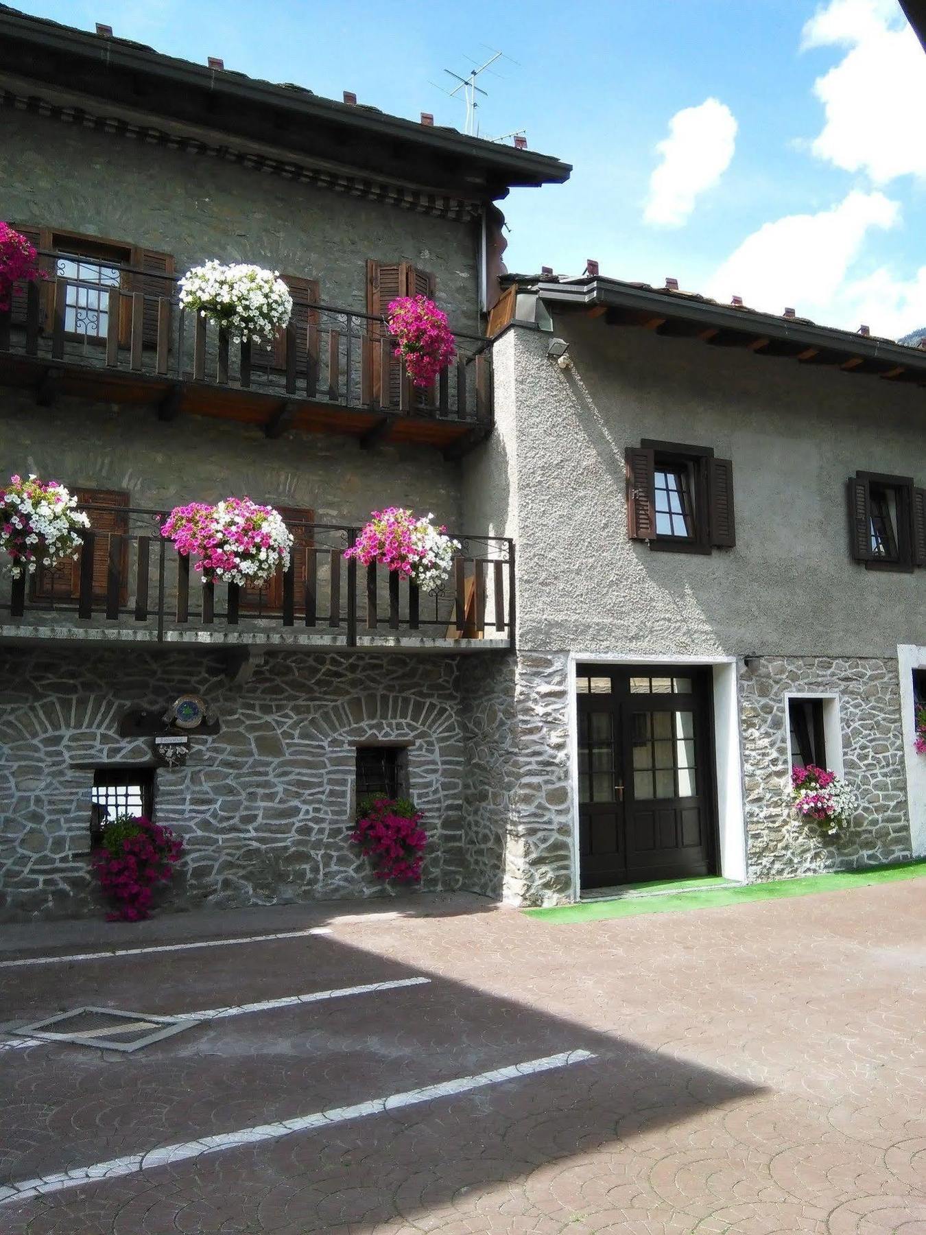 B&B La Vieille Meison De Pappa Sarre Esterno foto