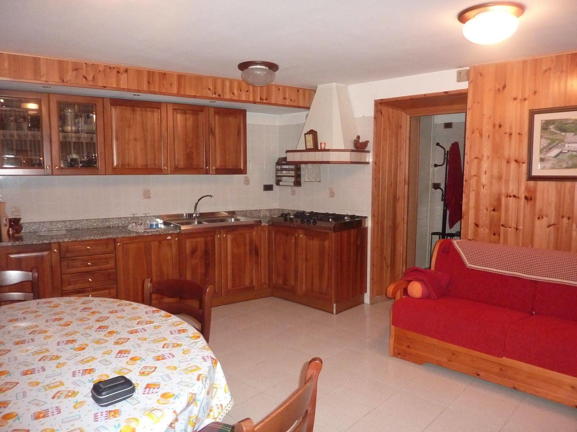 B&B La Vieille Meison De Pappa Sarre Esterno foto